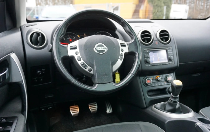 Nissan Qashqai+2 cena 33900 przebieg: 242000, rok produkcji 2011 z Lębork małe 301